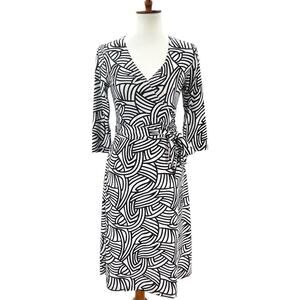 PattyBoutik Surplice Neck Black White Abstract Wrap Tie Belt Midi Dress Size S